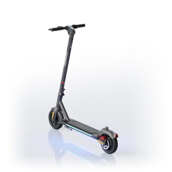 LEQI A5 Black eScooter - Image 3